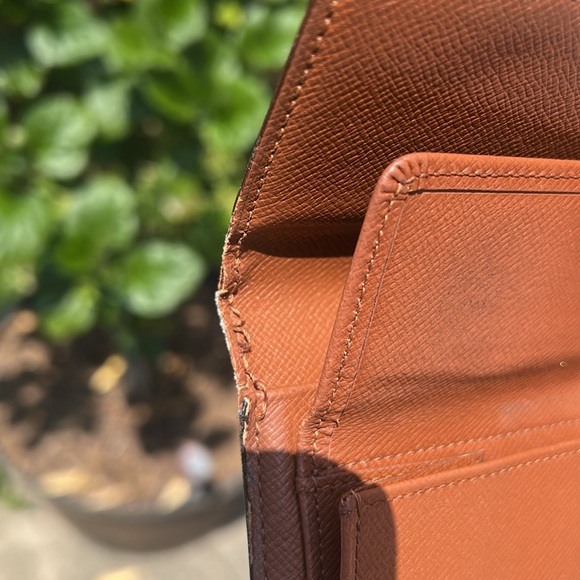 Authentic Louis Vuitton Passport Holder Monogram Porte Tresor Etui Papier Wallet - Picture 12 of 15